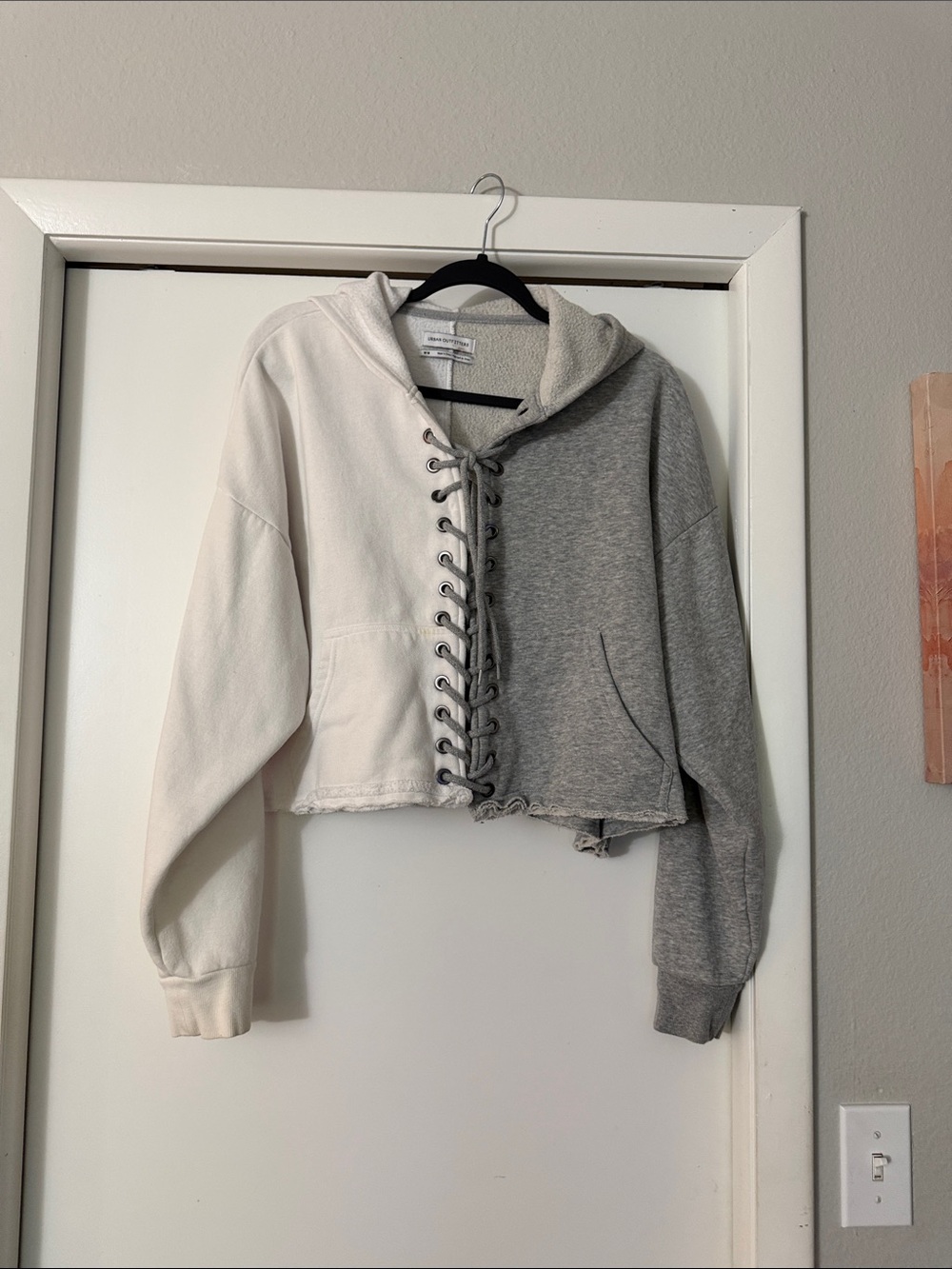 Urban Outfitters Two-Tone Lace-Up Cropped Hoodie - White & Gray